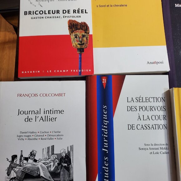 📚 Lot de 12 Livres random en Francais pour 30$ - Picture 4 of 6